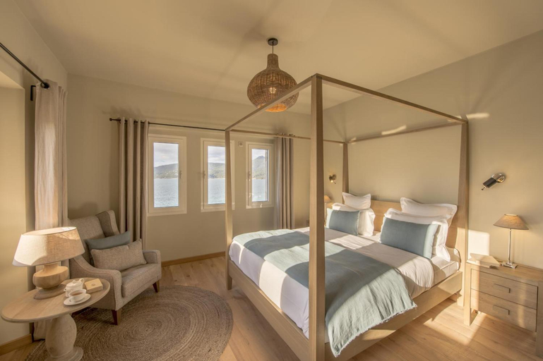 Others 5, Chateau rouher, Corse-du-Sud