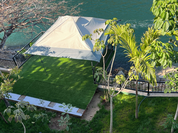 Others 2, Family vacation home, 10 miles from downtown Pv romantic zone, ocean frontage, Cabo Corrientes
