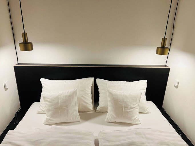 Room 4, Chic Apartment Right by the Museum Quarter, Wien
