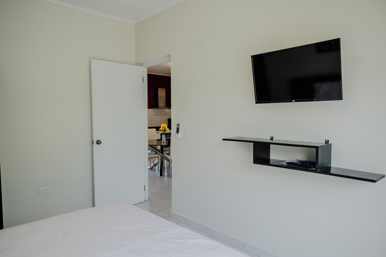 Others 3, Brand new 2-bedroom apartment 2 km from Eagle beach