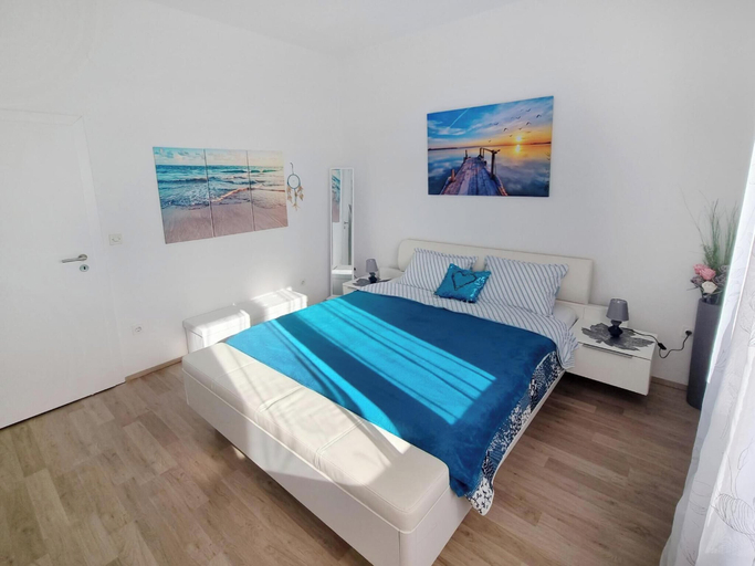 Room 5, Bright Accommodation Near the sea in Zambratija, Umag