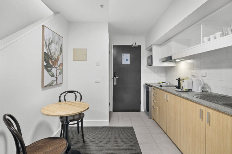 Private kitchen 3, City Centre - Little Bourke Street - 1BD Close to Everything!, Melbourne