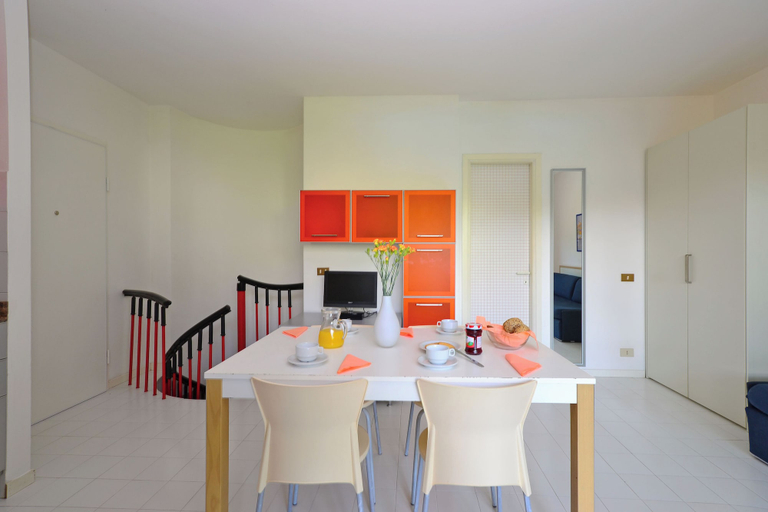 Dining room 3, Cozy Flat With Balcony and Pool, Udine