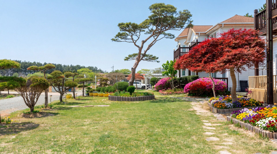 Exterior 2, Taean Ocean Stay Pension, Taean