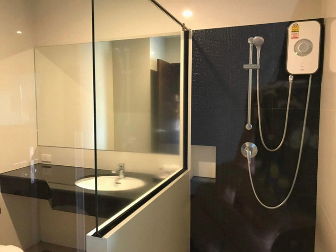 Bathroom 5, AC Sport Center & Hotel, Hat Yai