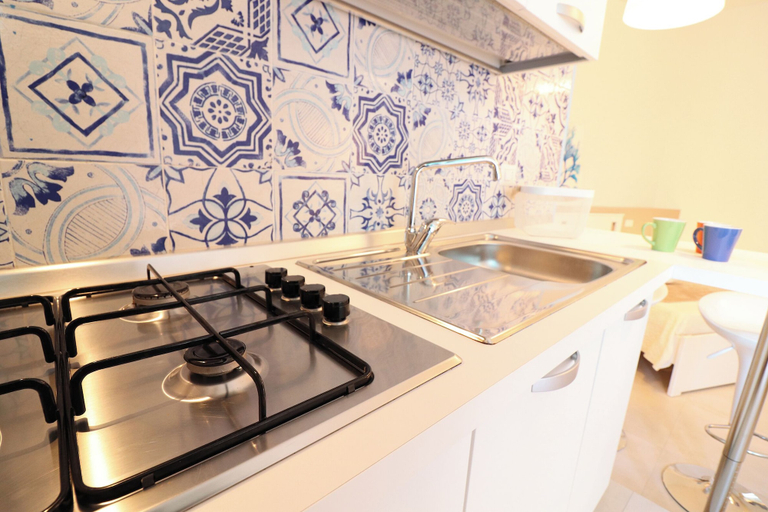 Private kitchen 3, Casa Maya Modern Open-space Apartment Steps From Otrantos Seafront, Lecce