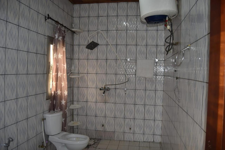 Bathroom 3, PN Meuble Full Option Residence Spacieuse Calme ODZA Petit Marche Yaounde, Mfoundi