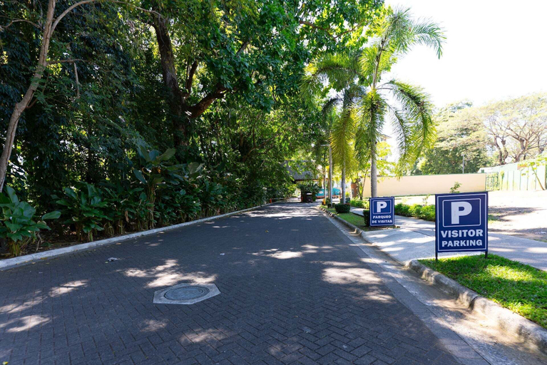 Property grounds 3, Private Pool & Tropical Style, Minutes From the Beach, Garabito