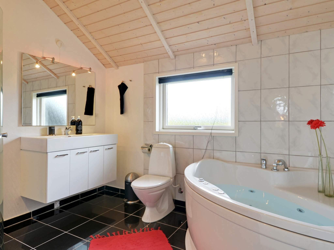 Bathroom, 4 star holiday home in Tarm, Ringkøbing-Skjern