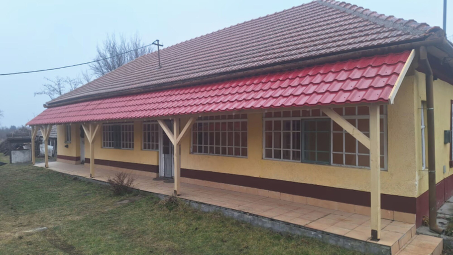Primary image