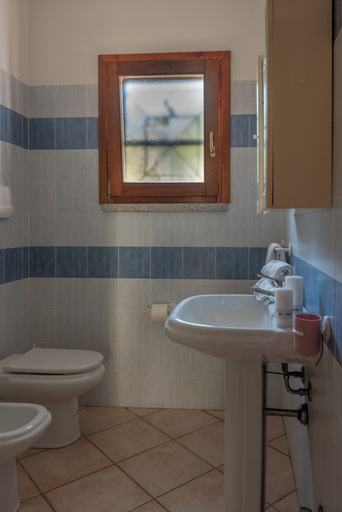 Bathroom 5, Simple Gem of Le Dimore di Budoni Nui1676, Nuoro