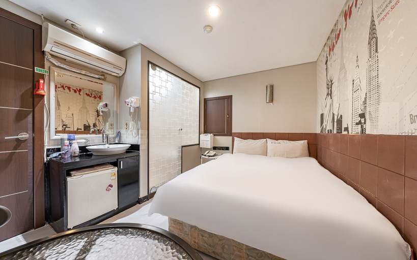 Bedroom 2, Gildong S Line, Gandong