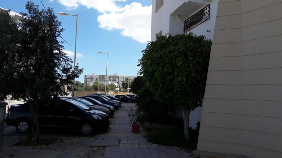 Others 4, Spacious Very Modern Apartment Richly Furnished, Bouhaira