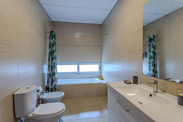 Bathroom 5, Quinta de Santana, Ribeira Grande