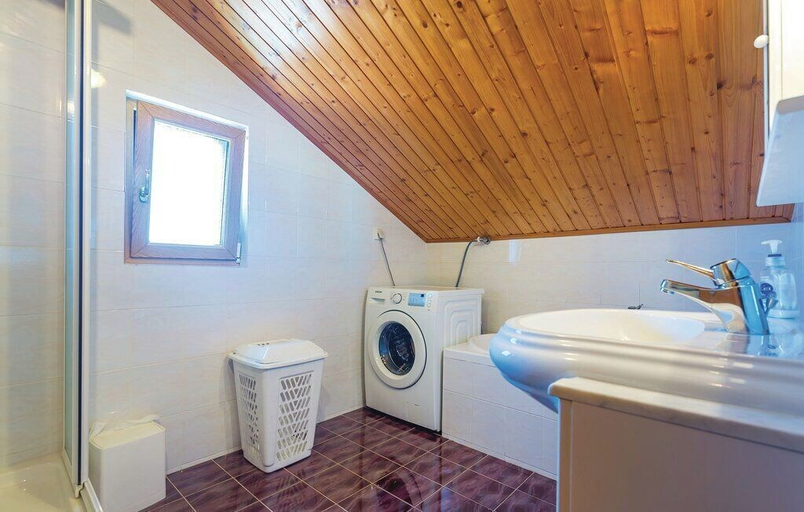 Bathroom 4, Apartments SKULIN, Novi Vinodolski