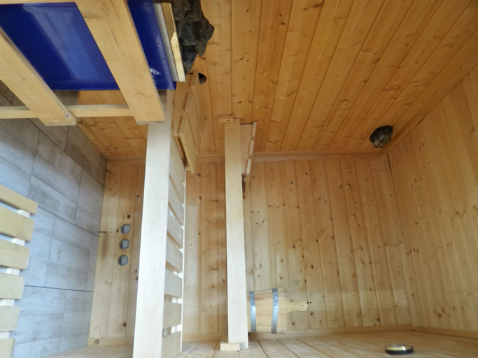 Sauna, Charming Bungalow in Oostmahorn, Netherlands - Perfect for Nature Lovers, Dongeradeel