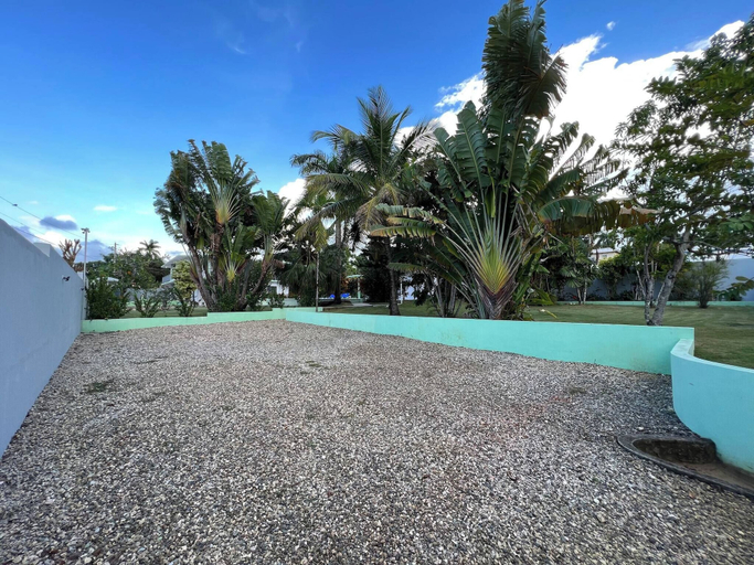 Property grounds 3, 7br Massive Villa In Sosúa - 2mins From Nightlife!, Sosua