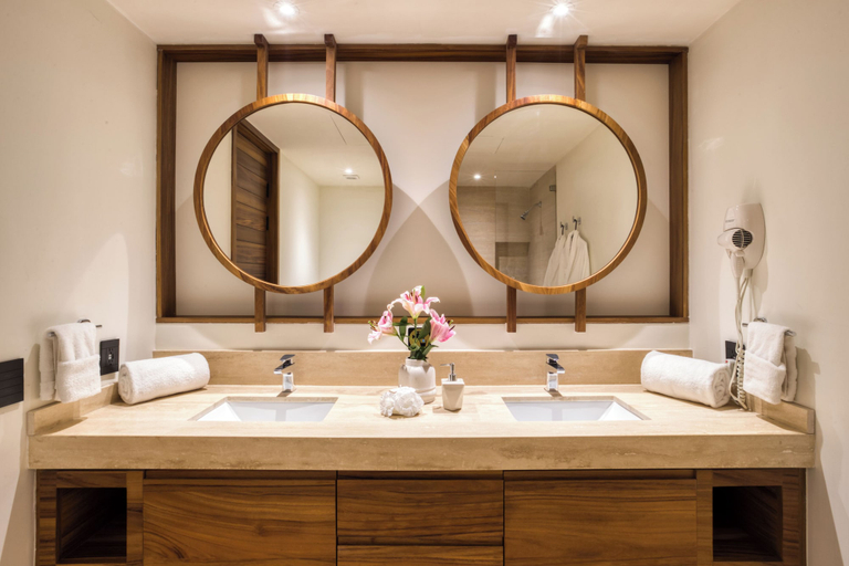 Bathroom 5, Family Friendly Apt #9 sin Vista, 3bbr , 6pax, La Paz