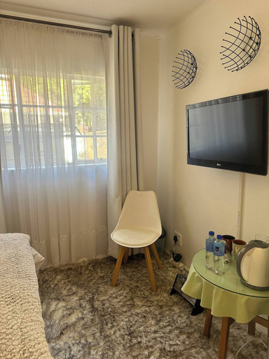 Room amenity 2, Charming Executive Studio, Solar Power, Wifi, City of Johannesburg