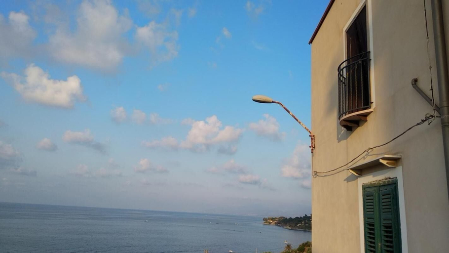 View from property 2, Open Space Marianna Sea View, Palermo