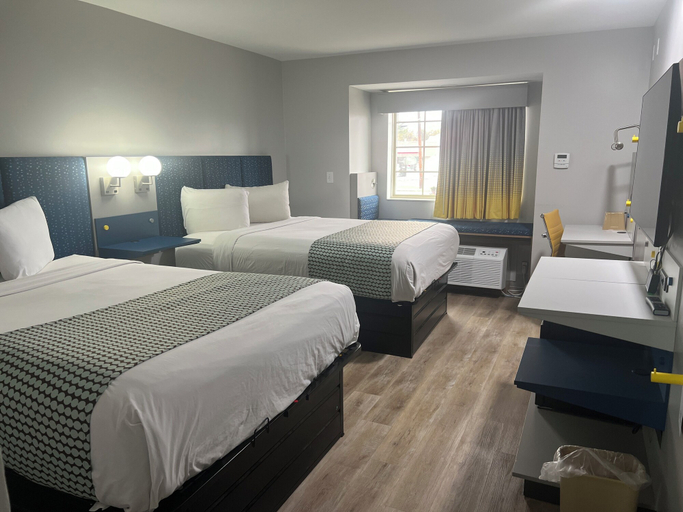 Room 4, Micro Hotel, Clarke