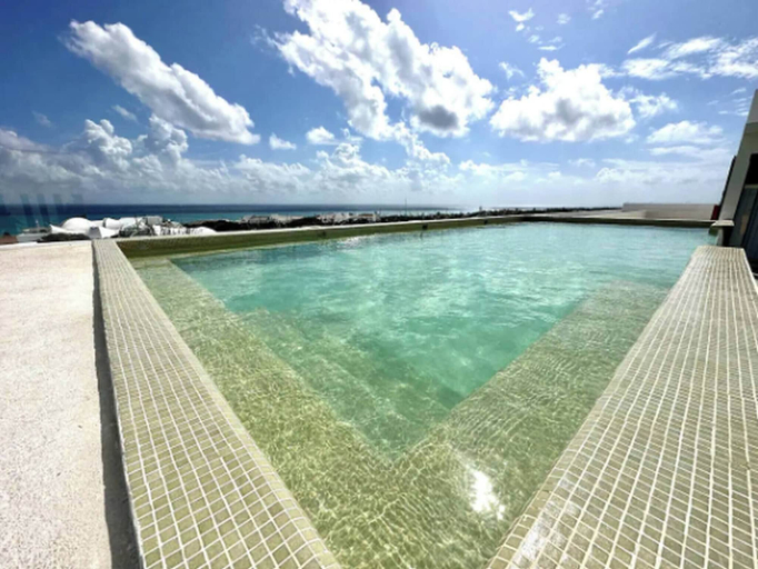 Pool 5, Beautiful Cozy Apartment 313 in PdC Ocean View, Cozumel