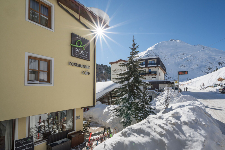 Exterior & Views 2, Natur & Alpinhotel Post, Imst