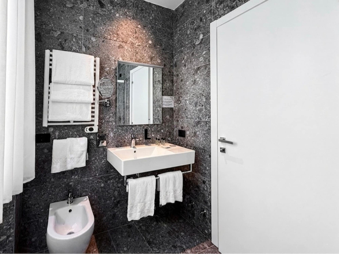 Bathroom 4, Hotel Del Lago 1934 & SPA, Terni