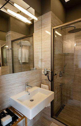 Bathroom 4, Pino Verde Hotel, Beyoğlu