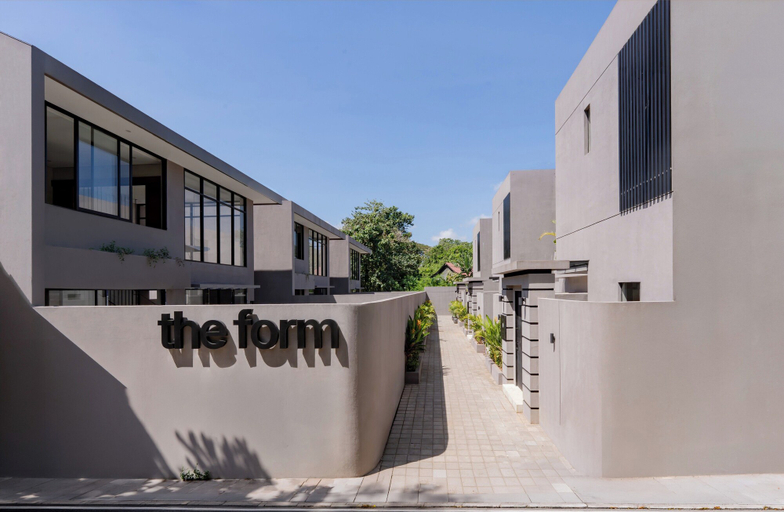 Exterior 3, The form, Badung