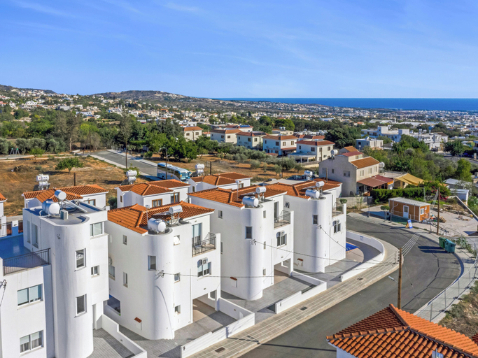 Exterior & Views 1, Sanders White Mountains - Smart Villa With Pool