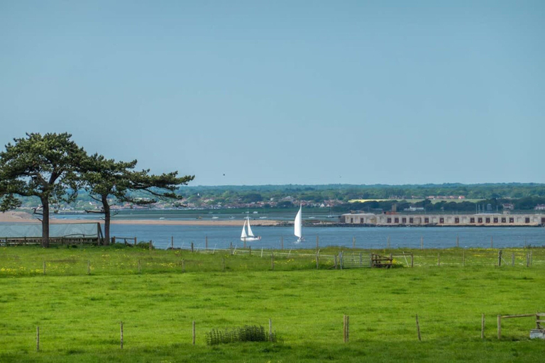 Room 4, Spring Hill Luxury Home Countryside Solent Views, Isle of Wight