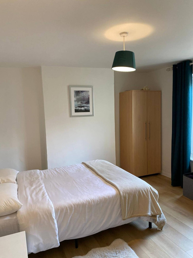 Room 2, Beautiful & Cosy Apartment in Brighton BN2 3AD, Brighton and Hove