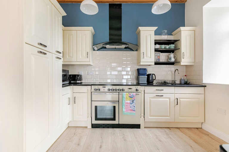 Interior 3, Stunning Coastal Barn With hot tub, Cornwall