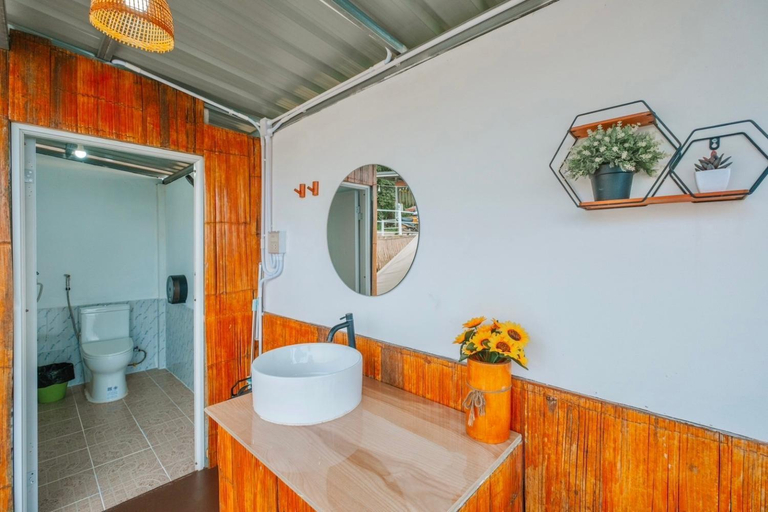 Bathroom 3, Chillchillcamp phuchifa, Wieng Kaen