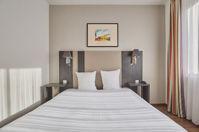 Bedroom 2, Toulouse Centre Gare, Haute-Garonne