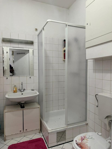 Bathroom 5, A Peaceful Place to Relax, Wien