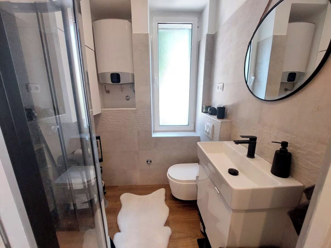 Bathroom 2, Apartment Adriatic Comfort, Split