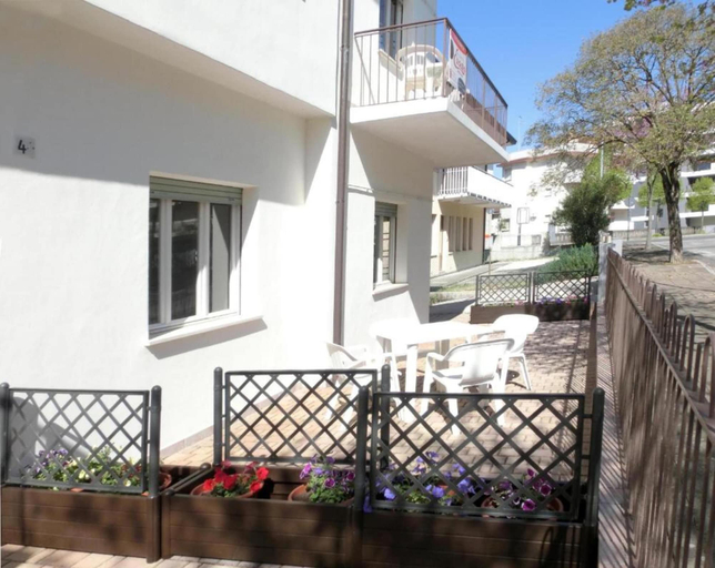 Balcony 2, Bright Three Guests Flat in Lignano, Udine