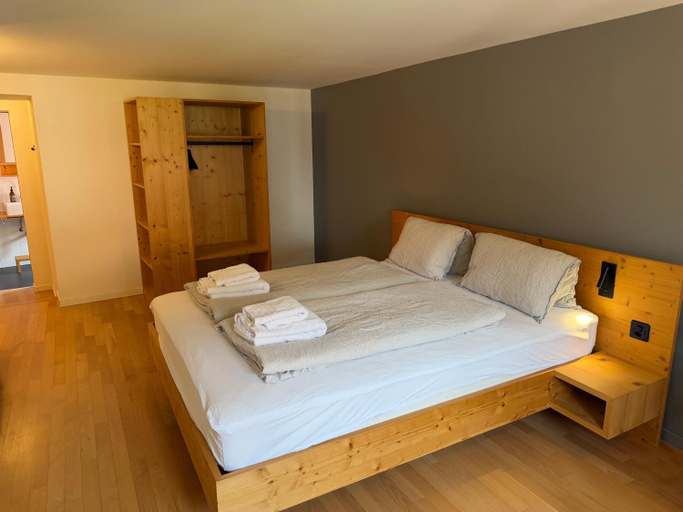 Others 2, Pensiunina - Pension - Sent, Inn
