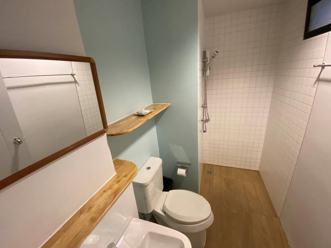 Bathroom 4, Hotel Passion, Muang Nakhon Si Thammarat