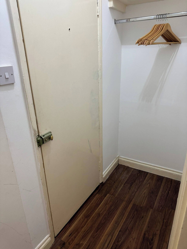 Interior 5, Modern 1-bedroom Flat in Trendy Leytonstone, London