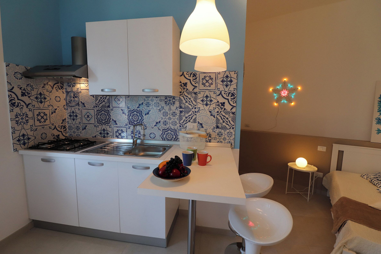 Private kitchen 4, Casa Maya Modern Open-space Apartment Steps From Otrantos Seafront, Lecce