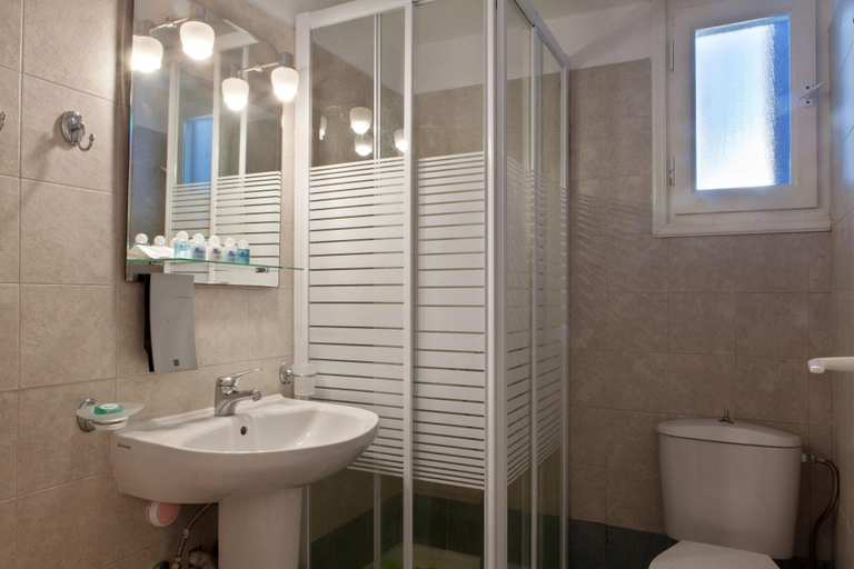 Bathroom, Mata's Apartments, South Aegean