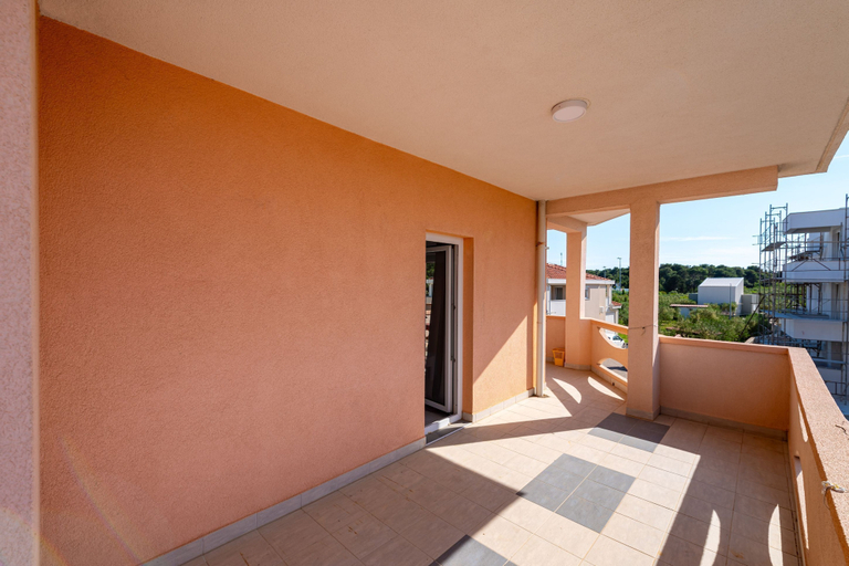 Property grounds 2, Bonvie Apartments in Center B7, Novalja
