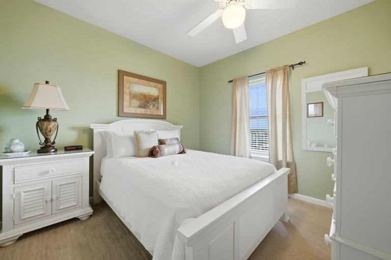 Bedroom 2, Phoenix 6 1111, Baldwin