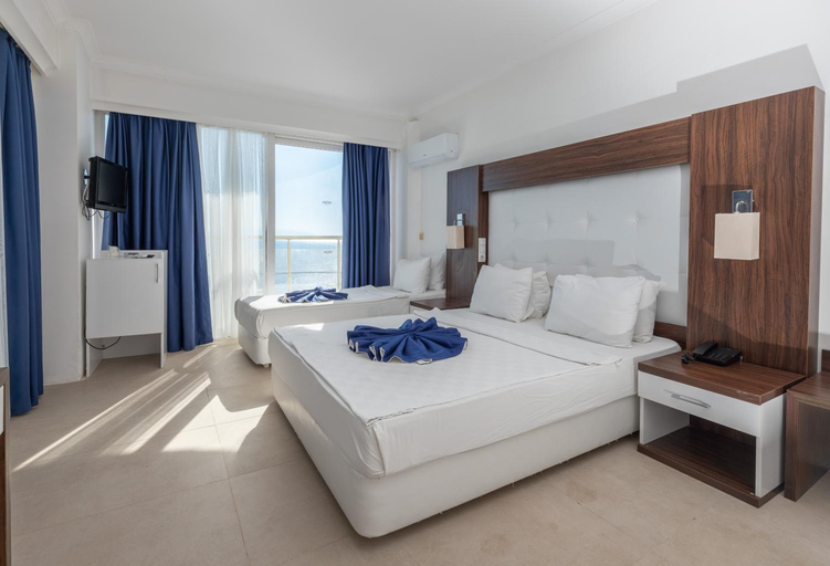 Bedroom 3, Arora Hotel, Kuşadası