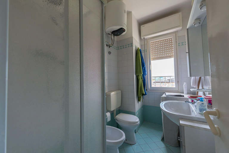 Bathroom, Spacious Flat With sea View Terrace - Beahost, Venezia