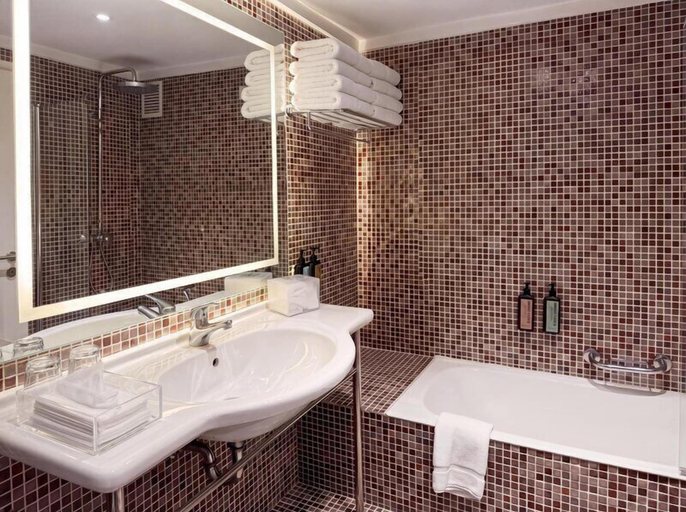 Bathroom 5, St. George Lycabettus Lifestyle Hotel, Attica