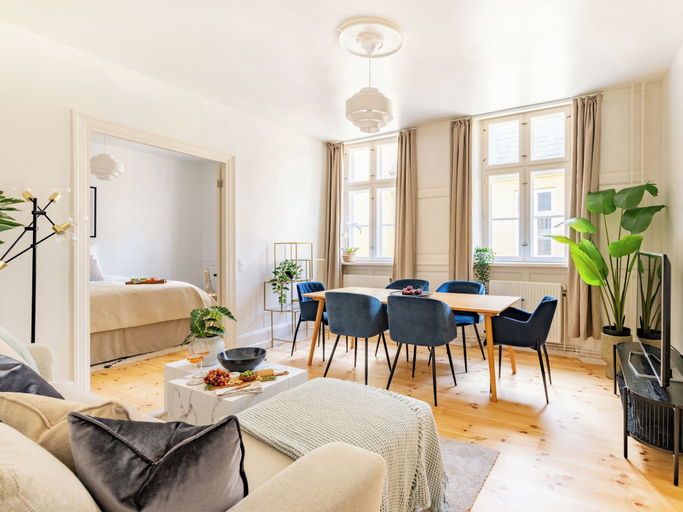 Living room 3, Tivoli 2 - Spacious 3 Bedroom Near Tivoli, Copenhagen